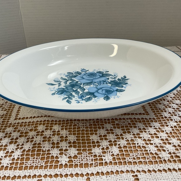 Corelle Blue Velvet Rose design pie plate 10 1/4” - Picture 4 of 6